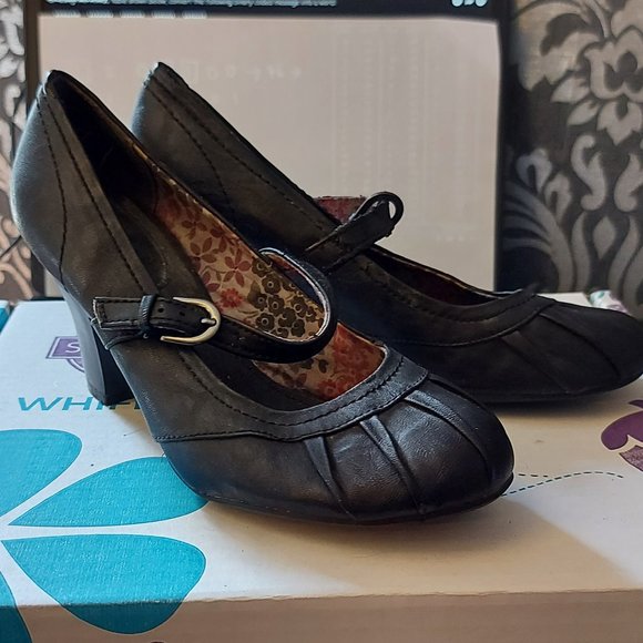 Spring sz 37 Black Mary Jane Pumps - Picture 1 of 7